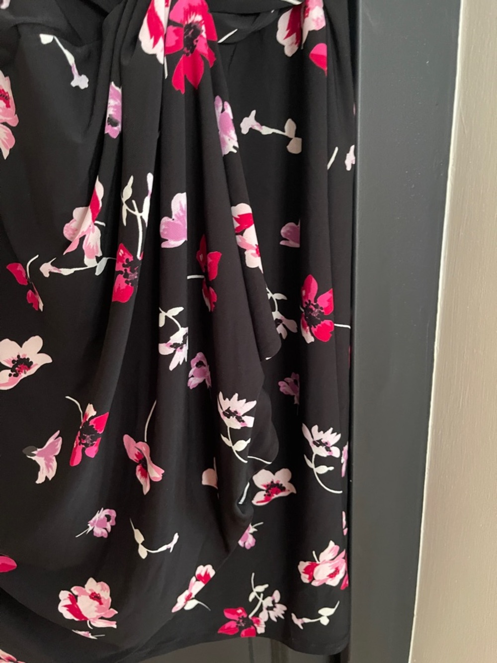 Lauren Ralph Lauren Black Midi Faux-Wrap Dress with Pink Floral Print - Picture 5 of 9
